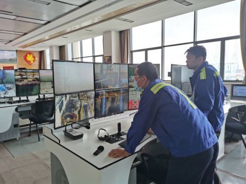 新春走基層丨跟碼頭一起成長(zhǎng)，最大的收獲是創(chuàng)新思維——記青島港全自動(dòng)化碼頭工程技術(shù)部橋吊主管王培山